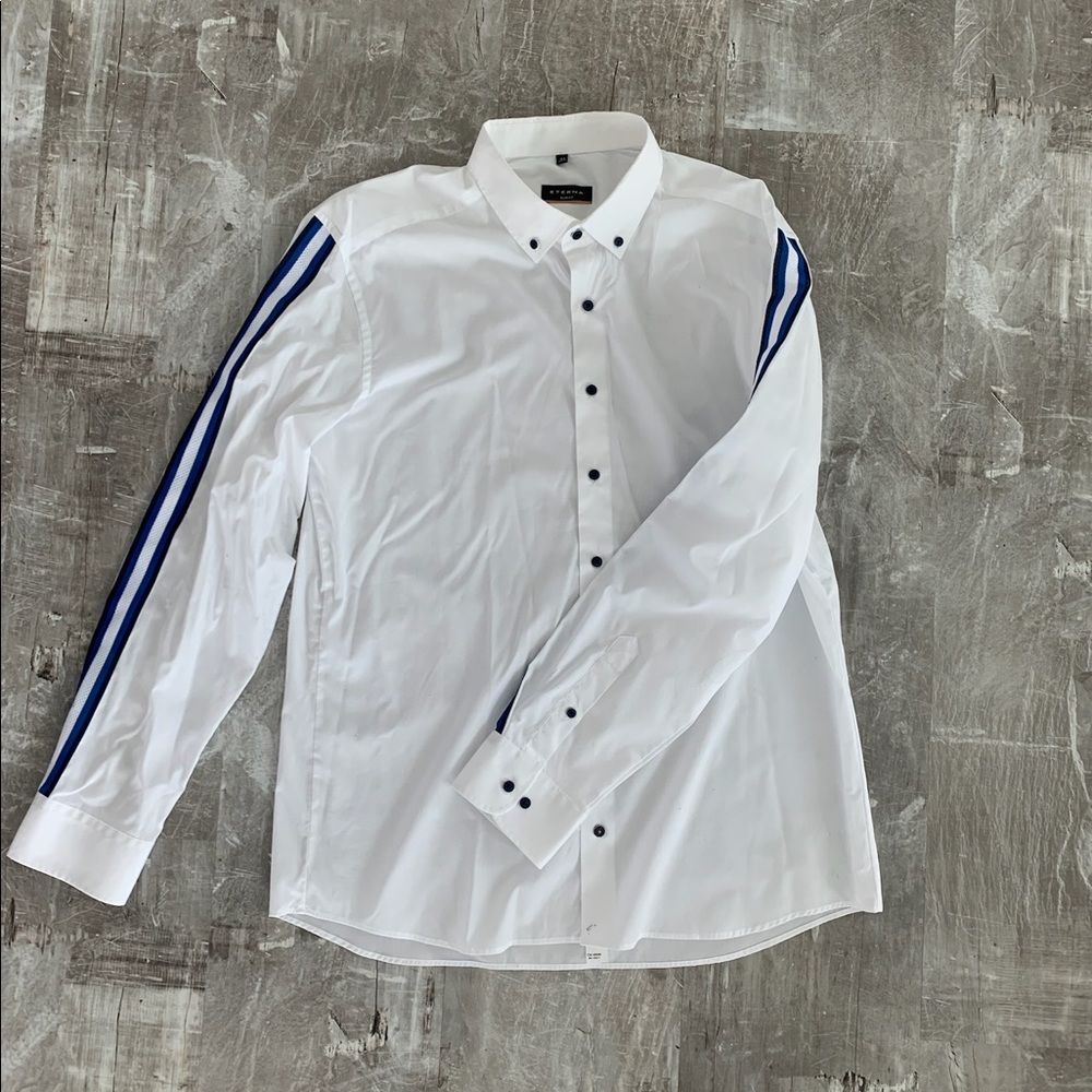 Eterna slim-fit button down.